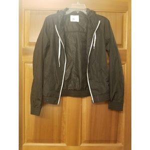 Windbreaker/rain jacket